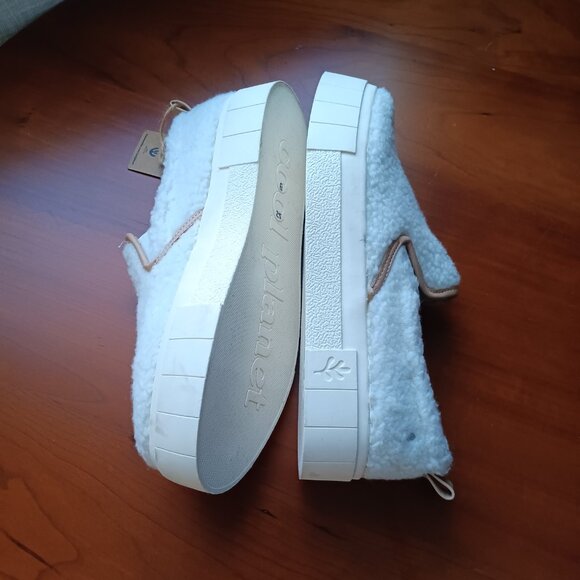 Women's Sherpa Slip-on Shoes by Steve Madden Cool Planet - Picture 5 of 9